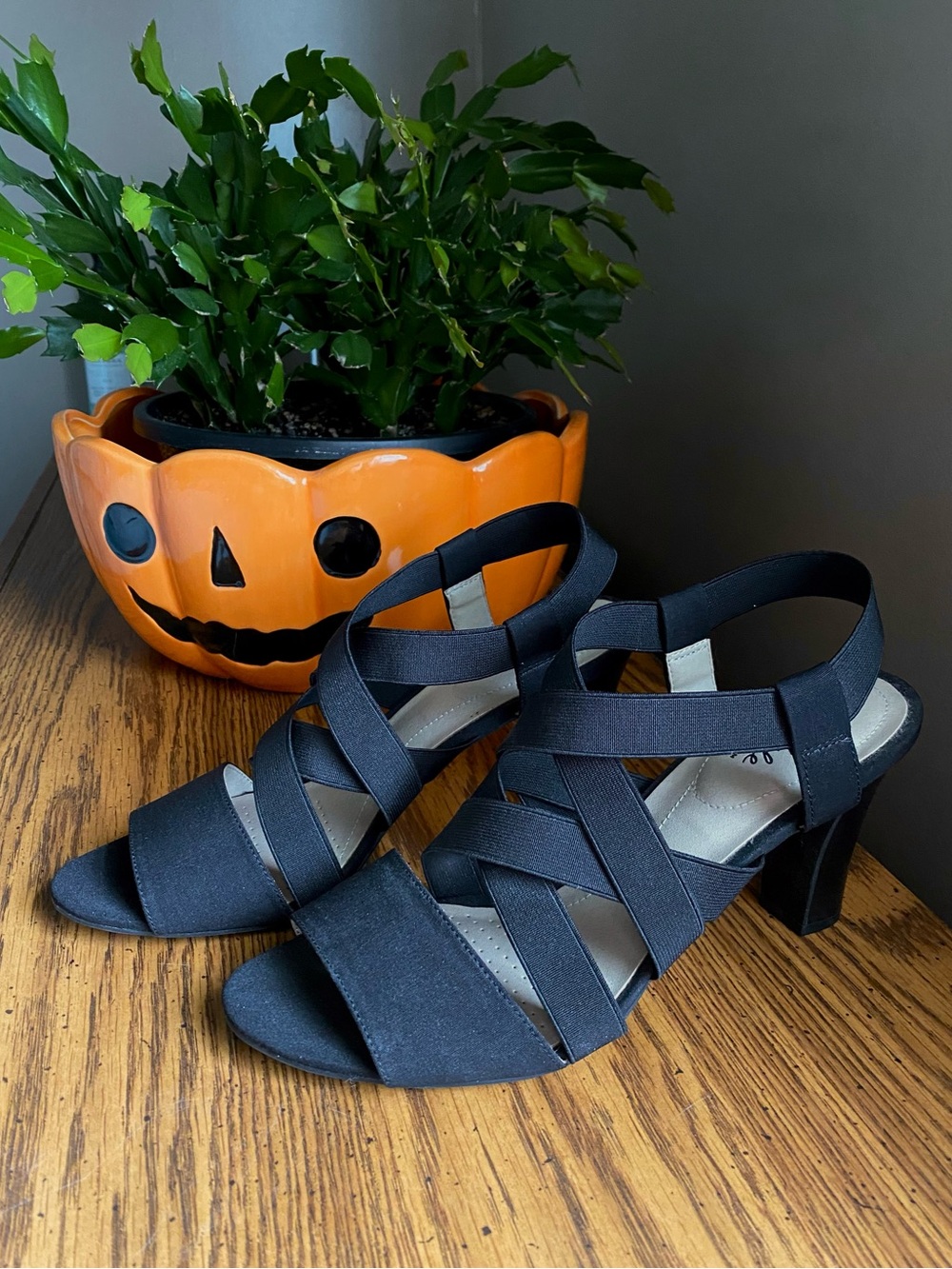 Life Stride Charlotte Women's Black Strappy Block Heel Sandals - Size 10